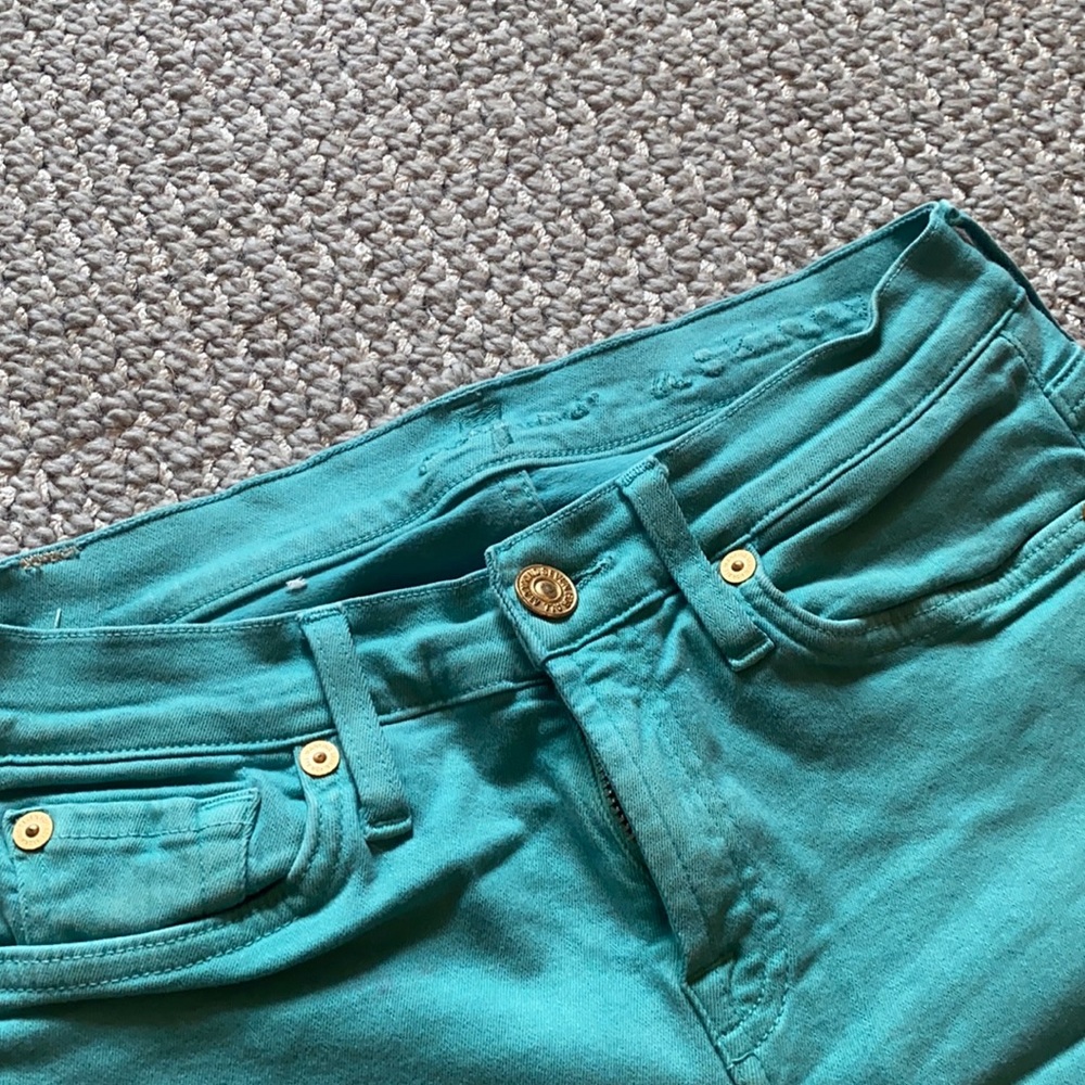 7 for all mankind high rise skinny jeans. Extra stretchy. 25.